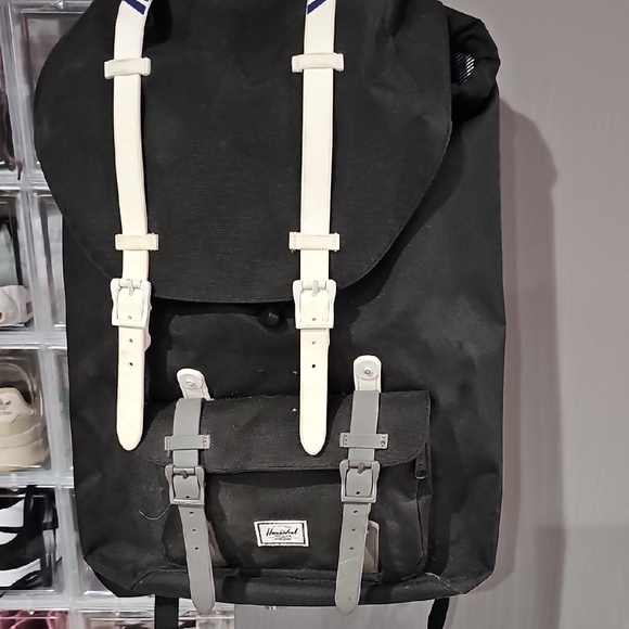 canvas leather backpack rucksack Full-Grain Leather Backpack | Makes a thoughtful gift. COLLECTION-SS26 PCS:100 Pcs